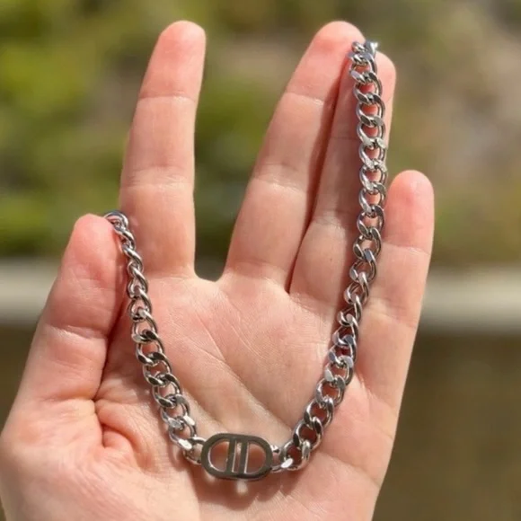 Cuban Link Silver Chain Necklace - Picture 2 of 3